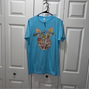 NWOT Light Blue Size M “This Way to the Bunny Trail” Graphic T-Shirt
